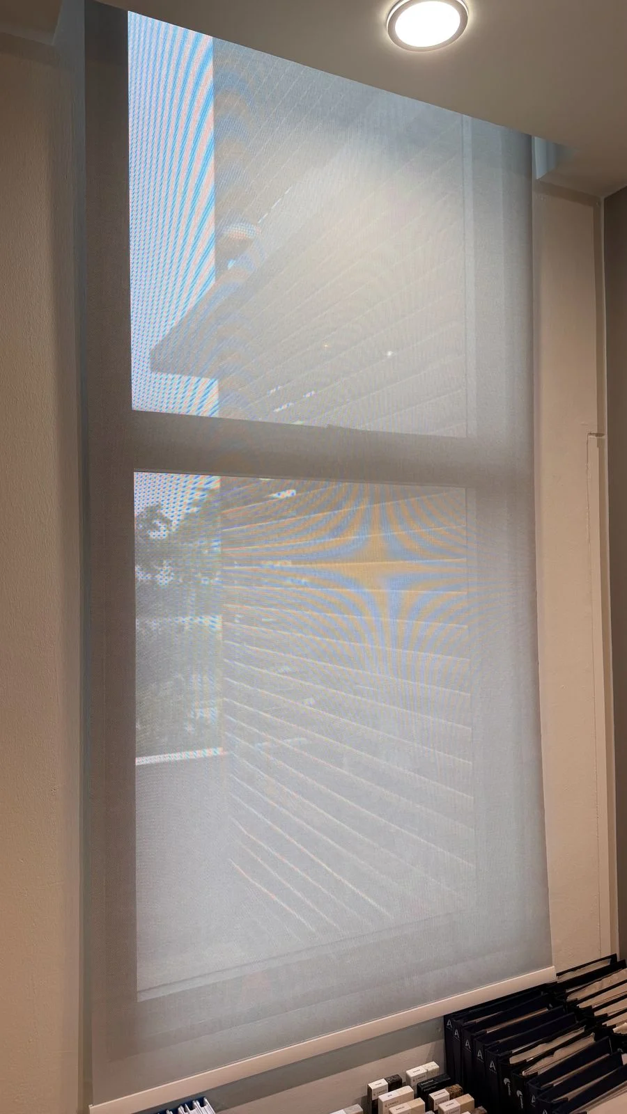 A clean, considered finish: Roller blind · Light filtering
